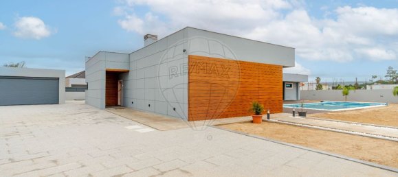 4 bedrooms House in Palmela, Portugal No. 17386 23