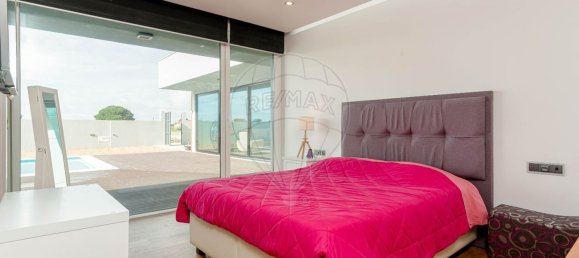 4 bedrooms House in Palmela, Portugal No. 17386 16