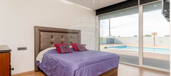 4 bedrooms House in Palmela, Portugal No. 17386 22