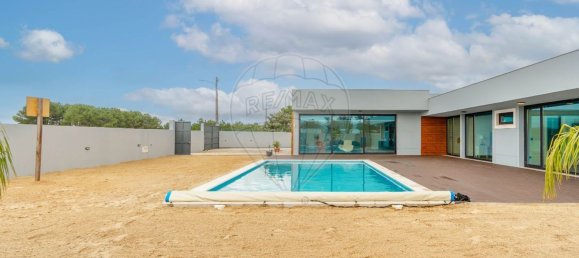 4 bedrooms House in Palmela, Portugal No. 17386 32