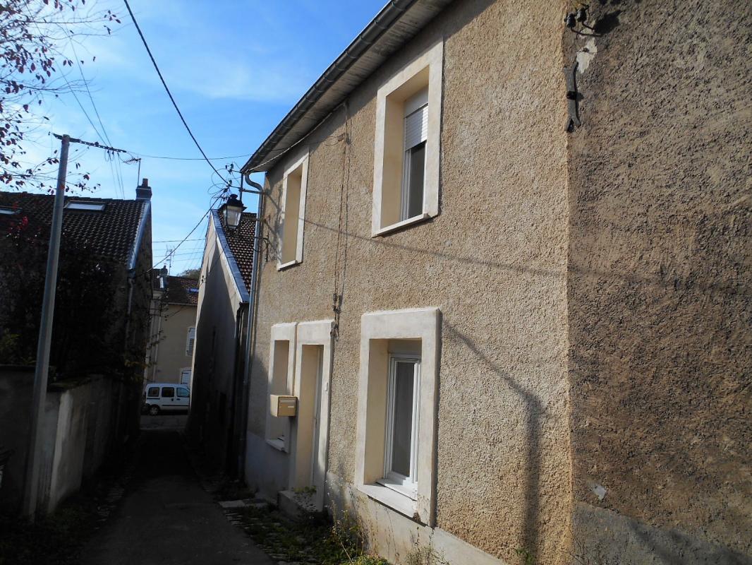 Adosado de 2 dormitorios en Foug, France No. 104974