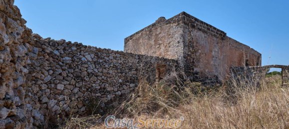 9 bedrooms House in Ugento, Italy No. 86712 25