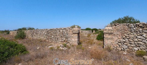 9 bedrooms House in Ugento, Italy No. 86712 5