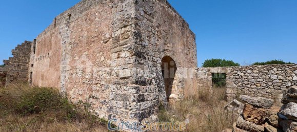 9 bedrooms House in Ugento, Italy No. 86712 13