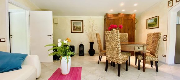 10-salle Villa à Camaiore, Italy No. 93037 27