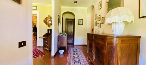 10-salle Villa à Camaiore, Italy No. 93037 24