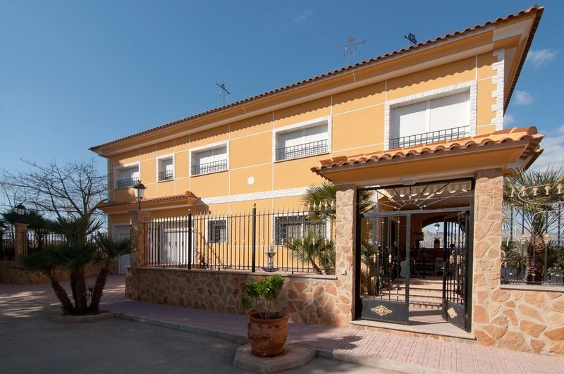 6 bedrooms Villa in La Murada, Spain No. 8583