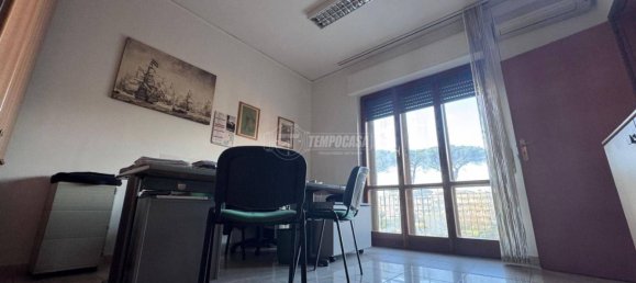 4 bedrooms Apartment in Naples, Italy No. 24313 22