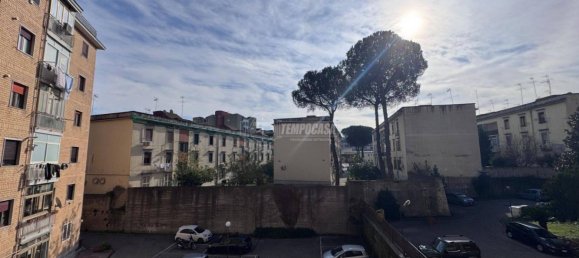 4 bedrooms Apartment in Naples, Italy No. 24313 31