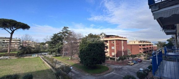 4 bedrooms Apartment in Naples, Italy No. 24313 28