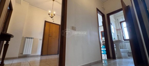 4 bedrooms Apartment in Naples, Italy No. 24313 14