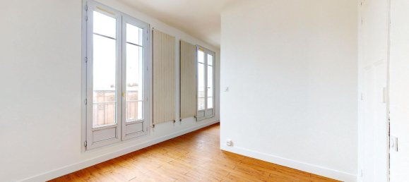 1 bedroom Apartment in Clichy, France No. 176709 2