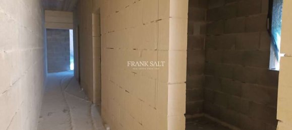 3 chambres Penthouse à Qormi, Malta No. 2092 14