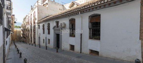 513m² Building in Granada, Spain No. 139537 3