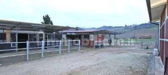 Armazém de 5 divisões em Casciana Terme Lari, Italy N.º 72399 18