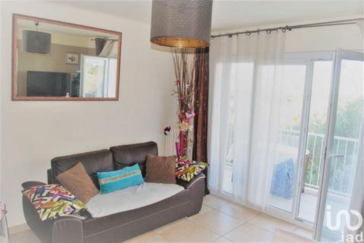 2 bedrooms Condo in Toulon, France No. 11040