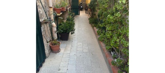 4 bedrooms Apartment in Palermo, Italy No. 331872 7