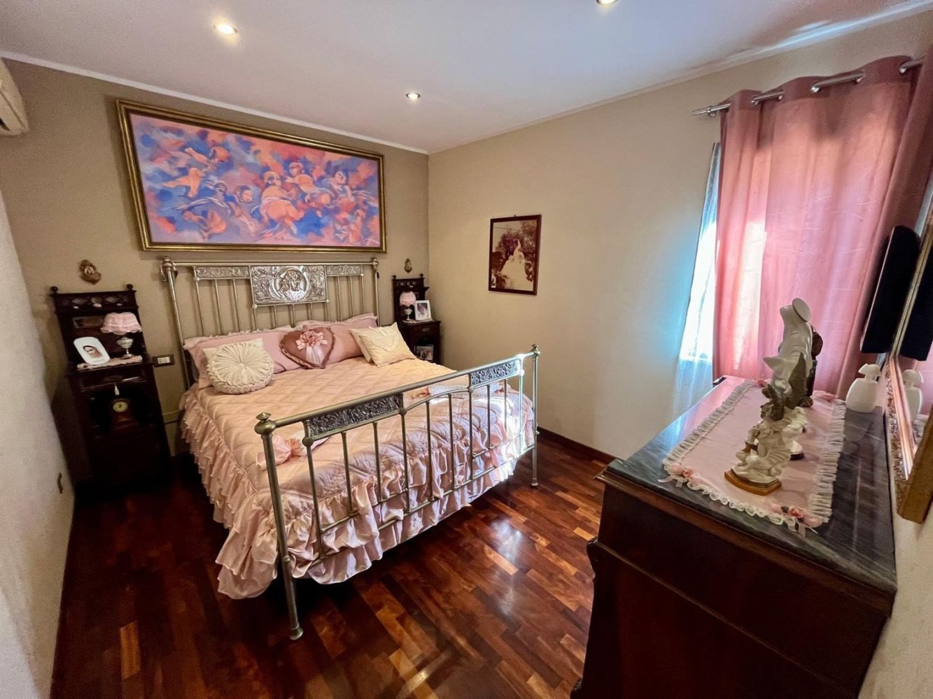 4 bedrooms Apartment in Palermo, Italy No. 331872