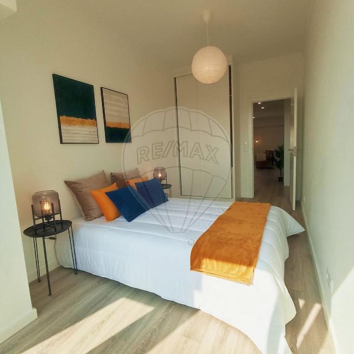 3 bedrooms Apartment in Lisbon, Portugal No. 226553