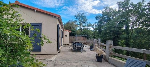 2 bedrooms House in Mortagne-sur-Sevre, France No. 309403 10