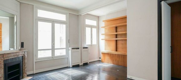 2 bedrooms Apartment in Paris, France No. 173171 16
