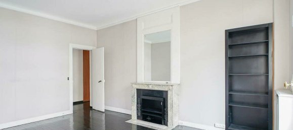 2 bedrooms Apartment in Paris, France No. 173171 13