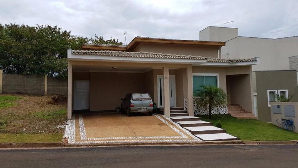 Casa de 3 dormitorios en Sao Paulo, Brazil No. 566540