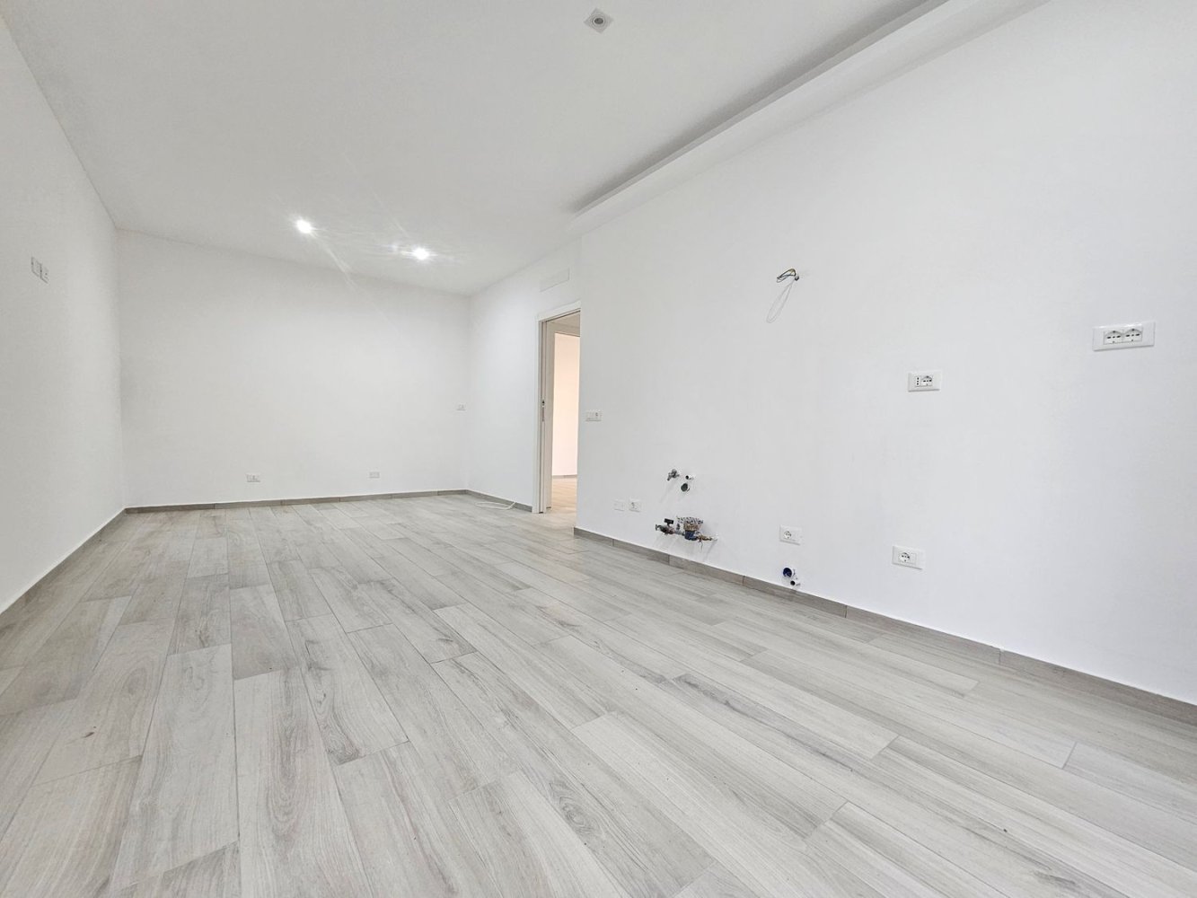 3 rooms Apartment in Borghetto Santo Spirito, Italy No. 193165