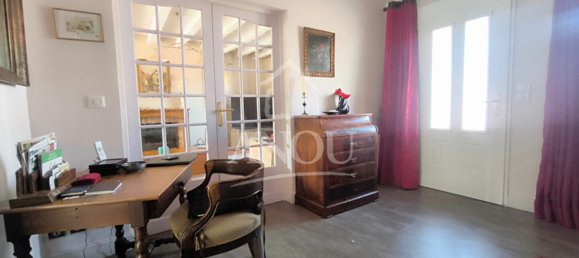 5 bedrooms House in Saint-Eman, France No. 245729 3