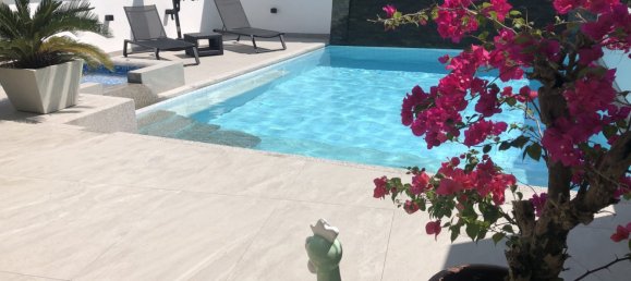 4 bedrooms Villa in Chalong, Thailand No. 6016 2