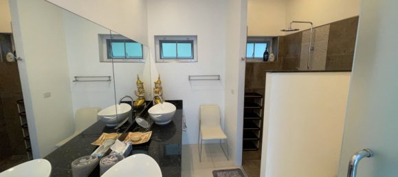 4 bedrooms Villa in Chalong, Thailand No. 6016 12