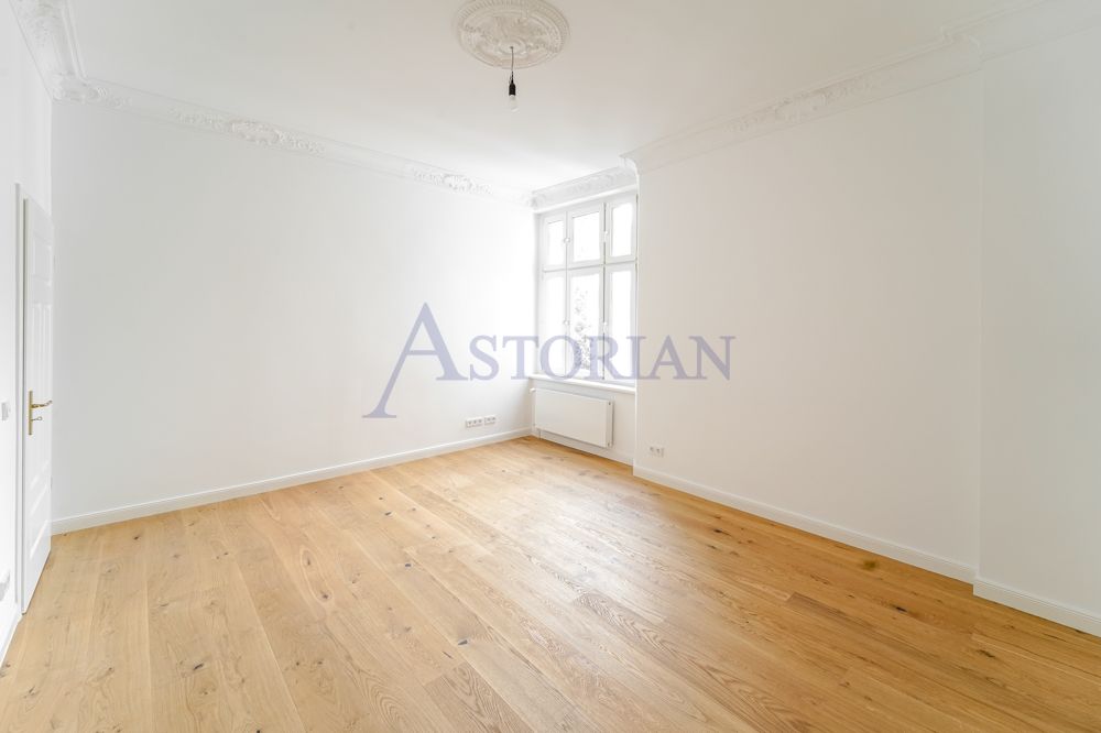 4 rooms Apartment in Charlottenburg, Germany No. 12572