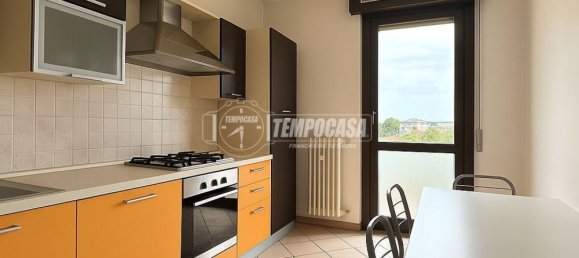 4-salle Appartement à Lodi, Italy No. 258003 5