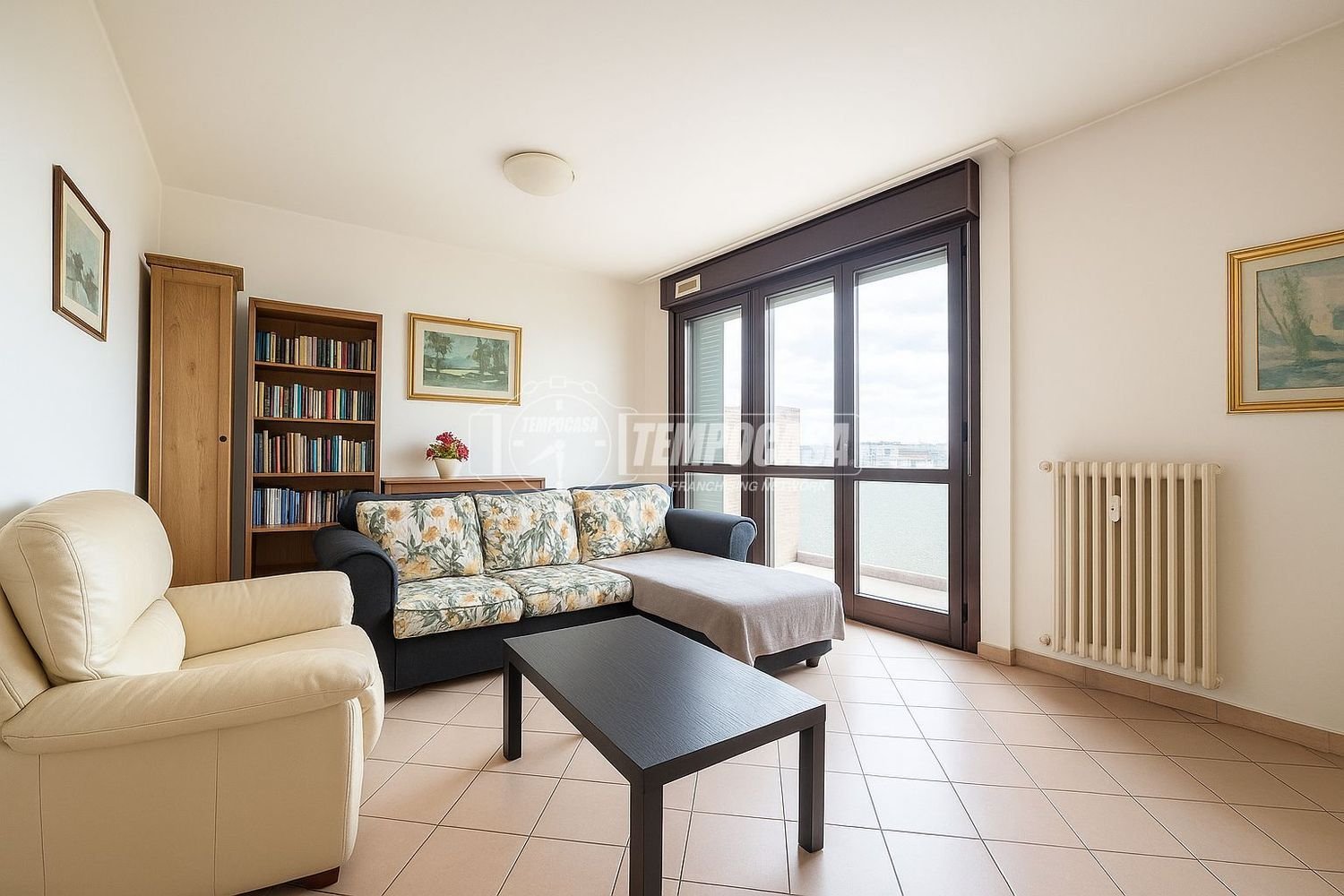 4-salle Appartement à Lodi, Italy No. 258003
