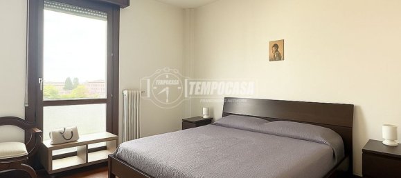 4-salle Appartement à Lodi, Italy No. 258003 8