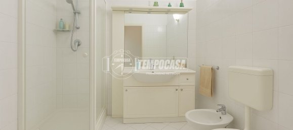 4-salle Appartement à Lodi, Italy No. 258003 12