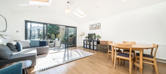 3 bedrooms House in Surbiton, United Kingdom No. 10209 3