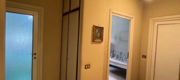 5 rooms Apartment in Rome, Italy No. 10571 11