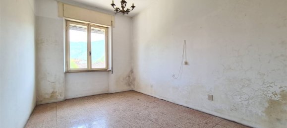 6 rooms Apartment in Pietrasanta, Italy No. 218225 12