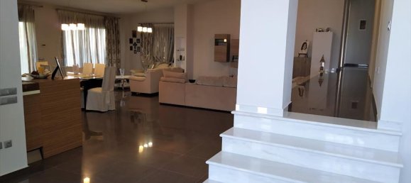 6 bedrooms Commercial property in Thermi, Greece No. 3997 8