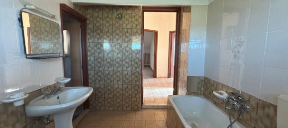 4 bedrooms House in Magliano Alpi, Italy No. 371795 24