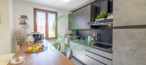 3 bedrooms Apartment in Casalpusterlengo, Italy No. 362265 4
