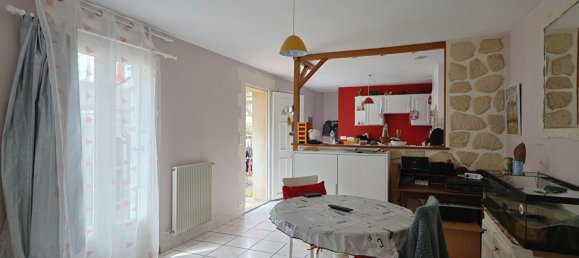 Casa de 3 dormitorios en Tours, France No. 62789 6