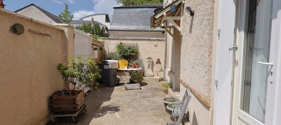 Casa de 3 dormitorios en Tours, France No. 62789 2