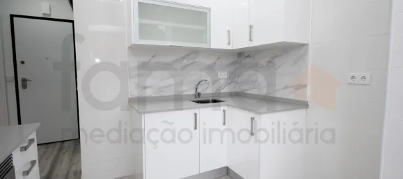 Квартира с 1 спальней в Лиссабон, Португалия № 151974 5