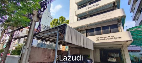 1050m² Commercial property in Suan Luang, Thailand No. 25502 4