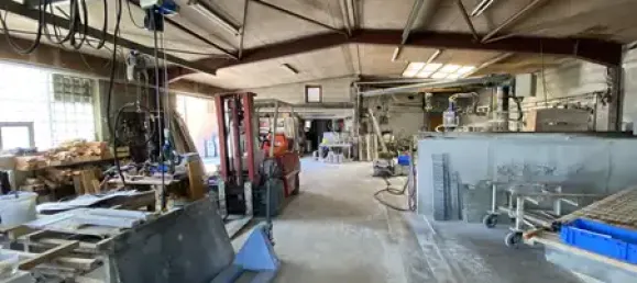 Edificio de 9 habitaciónes en Esslingen, Germany No. 61676 3