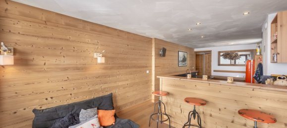 2 bedrooms Apartment in Les Belleville, France No. 1242 3