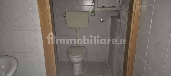 Propiedad comercial de 1 habitación en Palermo, Italy No. 39074 6