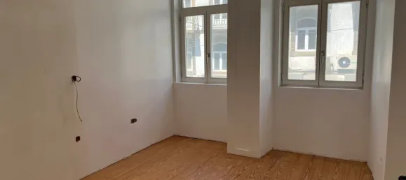 240m² Building in Porto, Portugal No. 133763 10